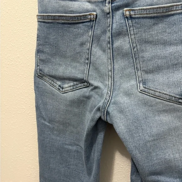 Madewell Mid-Rise Kick Out Blue Jeans - Picture 11 of 14